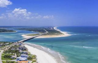 Beach House King Bed Pet Friendly! Fast Wi-Fi Netflix Garage - Palm Coast - 7
