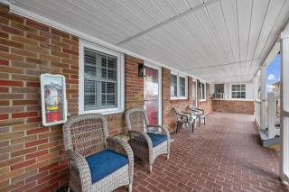 Cherry Grove efficiency just steps from the beach - 3