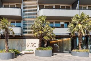 Complete Host Monarc Apartments - Melbourne - 0