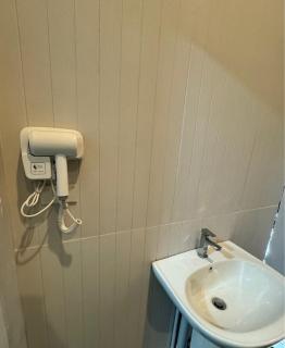 De Lux Bangkok Hotel - 4