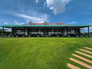 Cloudy Court Resort - 0