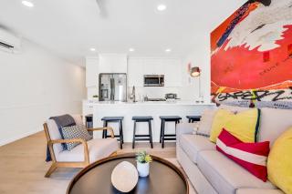 Summer specials! Just 3 blocks to AMI beaches! - 3