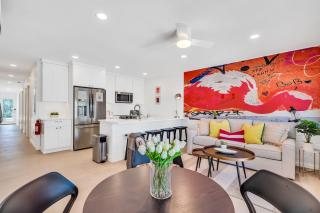 Summer specials! Just 3 blocks to AMI beaches! - 2