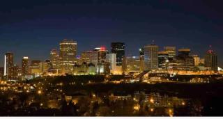 M21 Luxurious, Downtown River Valley Home, Centrally located, Close to everything - 4