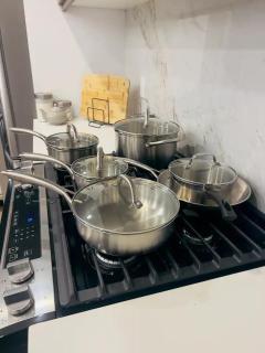 M21 Luxurious, Downtown River Valley Home, Centrally located, Close to everything - 2