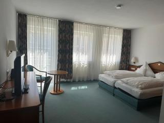ST Hotel - Reichertshofen - 4
