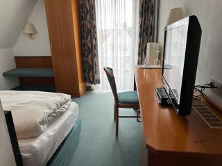 ST Hotel - Reichertshofen - 5