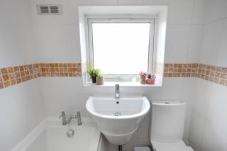 4 bedroom Central House - 9