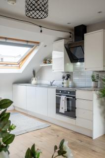 The Botanic Way - City Centre Duplex with Free Parking and City Views - Belfast - 7