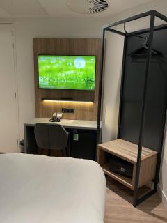 OZO Hotels Antares Airport - 6