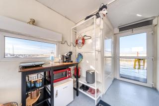 Cozy Floating house with sauna - 2