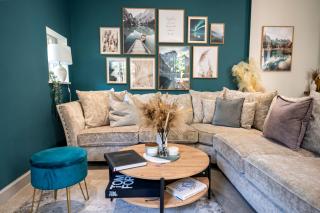 Spring Mount Huge Luxury Full Apartment- Harrogate Centre-Two extremely comfy Kingsize Bedrooms-Fully equipped Modern Kitchen-Cosy living room with Huge TV - Harrogate - 7