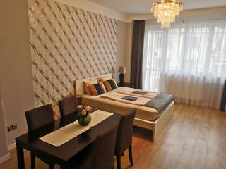 Jackquaters - Budapest - 1