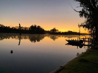 Golden Mile - On the Waterfront - Bundalong - 8