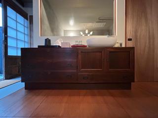 The Bath & Bed Dogo 築110年日本文化的な蔵源泉掛け流し一棟貸しの温泉宿お肌ツルツルに道後温泉徒歩7分静かな時間を送れる特別な宿 - Matsuyama - 9