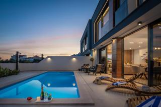 Luxury Villa Etera with Heated Pool - Kaštela - 0