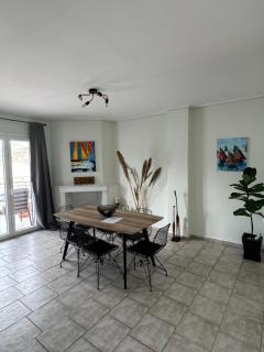 Athena's Sea View Apartment - 9