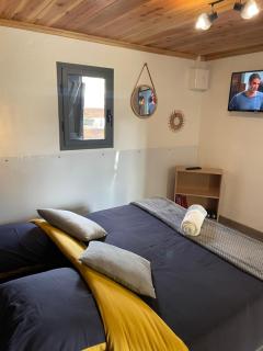 Bungalow la Jo Ya avec jacuzzi en supp À Bras-Sec - 7