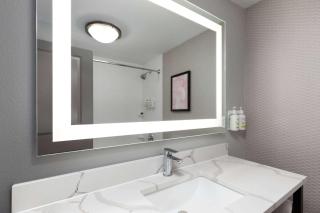 Hawthorn Extended Stay by Wyndham Knoxville - 4