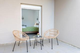 Seaside Escape - Steps to the Sand! - DionysiaSea Apts 2 - Gázion - 9
