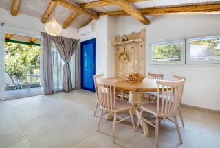 RODON TRIPITI NEST EXSECUTIVE SUITE APARTMENT - 1