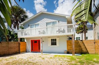 Barefoot Bungalow - New Smyrna Beach - 8