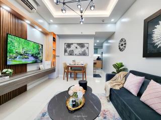 Angeliz Suites, Spacious Open Plan and Spectacular View at the 19th, Walk to Uptown Mall - 8