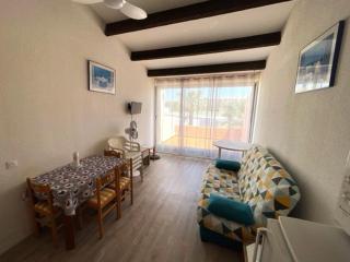 Studio cabine avec terrasse, piscine, parking sécurisé, proche plage et port - FR-1-607-47 - Ferreyrettes - 0