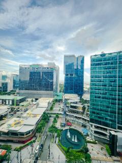 Angeliz Suites, Spacious Open Plan and Spectacular View at the 19th, Walk to Uptown Mall - 9