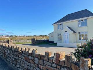 Beach House in Anglesey - Trearddur - 0