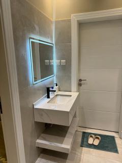 Elegant Apartment in Al-Narjis شقة أنيقة بثلاث غرف وصالة تسجيل ذاتي - Riyad - 2