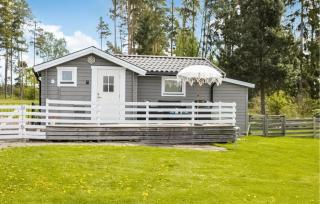 Lovely Home In Hammarö With Lake View - Hammarö - 5