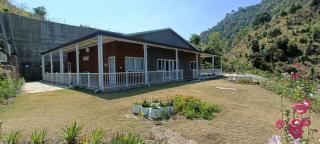 Bobby's Nest - - 5