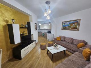 Bral Plepa - Two-Bedroom Apartment Beachfront - Durrës - 0