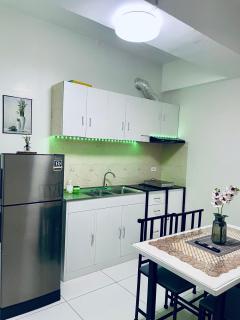 Waterfront 2Bedroom Apartments Naga City - Naga - 5