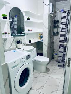 Waterfront 2Bedroom Apartments Naga City - Naga - 4