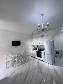 The Crystal White Apartment - 0