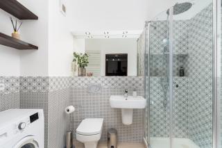 Modern Apartments II with FREE underground parking - 2