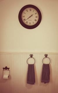 Romantic Vintage Cottage, Views across vineyards. - 2