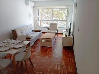 Cómodo apartamento céntrico con garaje - Montevideo - 0