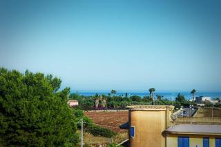 Sunrise Luxury Apartments - 3