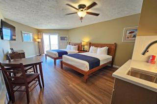 Pointes North Beachfront Hotel - 2 Person Spa Tub Studios - 5