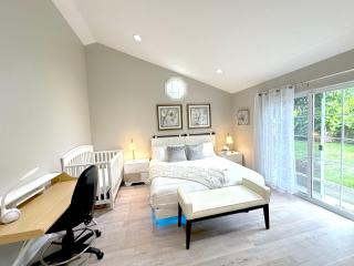 Disneyland Vineyard Villa 6Bed 4Bath Game - 1