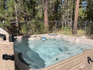Oakwoods Cabin W/ Hot Tub Near Snow Summit - Big Bear Lake - 7