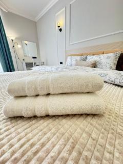 Central Beautiful Apartment with Parking - 5