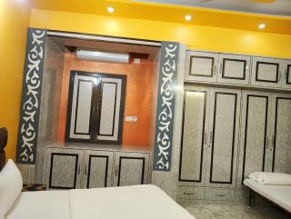 Trinetra Inn - Varanasi - 7