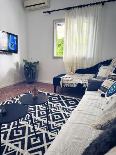 House with Garden in Loutsa - Artemida - 8