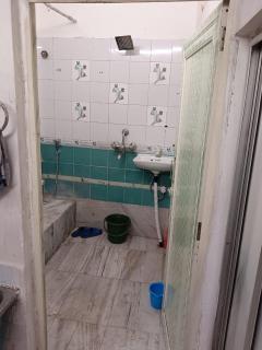 2nd floor room - Calcuta - 8