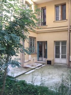 Proche du Château de Versaillles une Chambre avec Jardin - 2