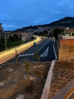 Vicino al mare in centro sulla nuova pista ciclabile - 3